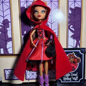 Monster High “Little Dead Riding Hood” Clawdeen Wolf “Scarily Ever After”